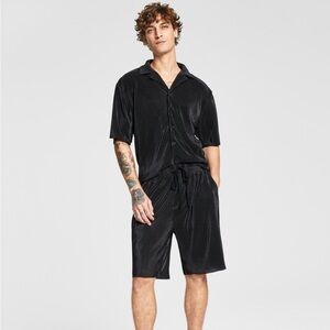 Men's Black Pleated Shorts plisse